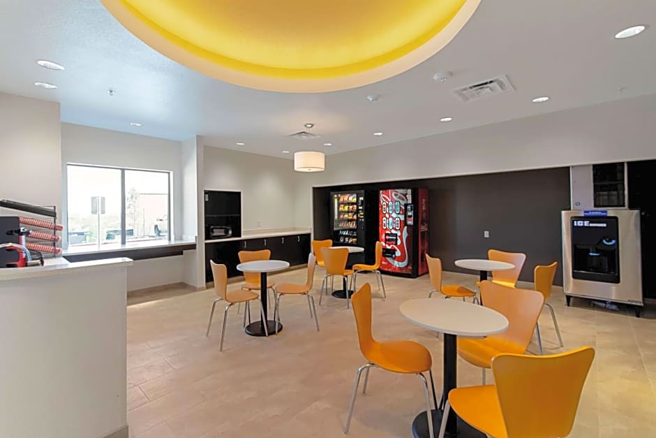 Studio 6 Austin Airport