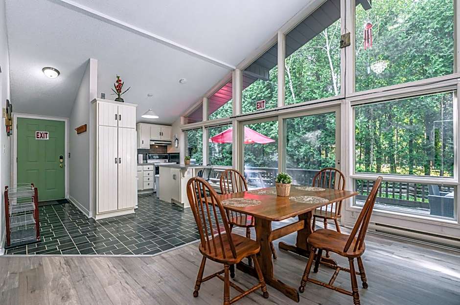 Evergreen Escape - Tobermory Chalet & Sauna