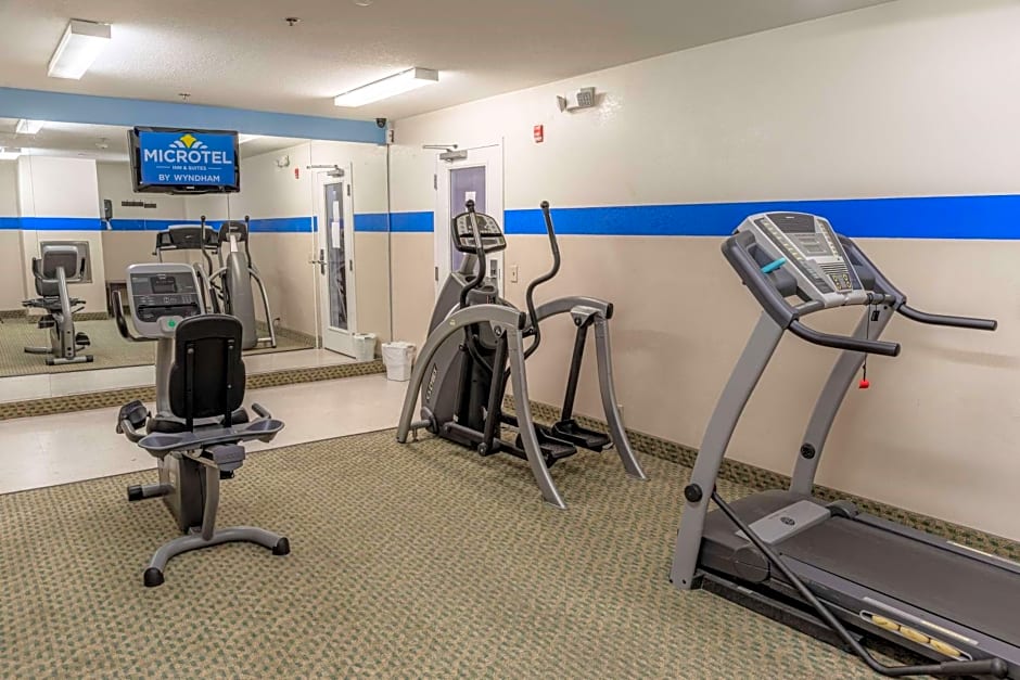 Microtel Inn & Suites by Wyndham Kingsland Naval Base I-95