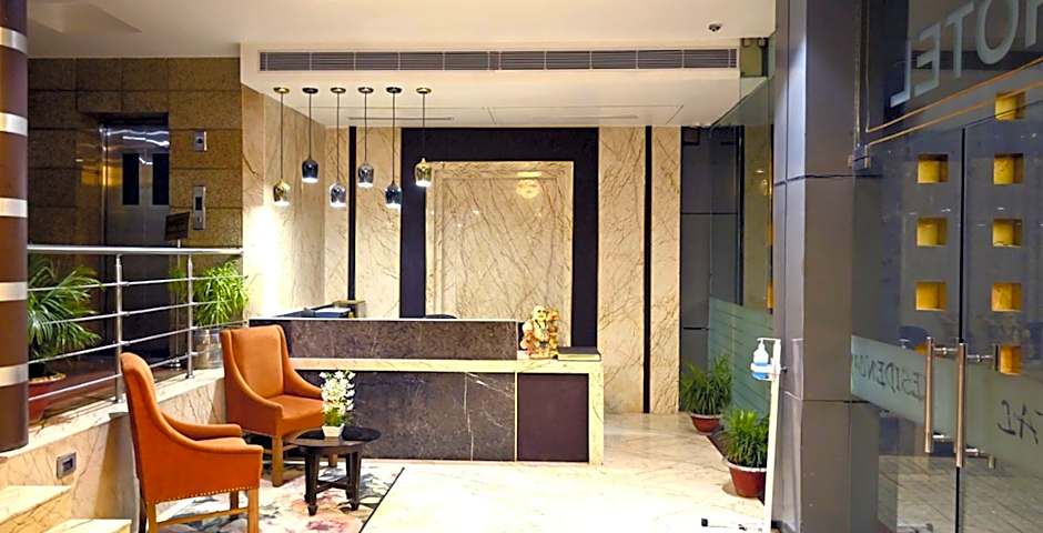  Hotel Crystal Residency