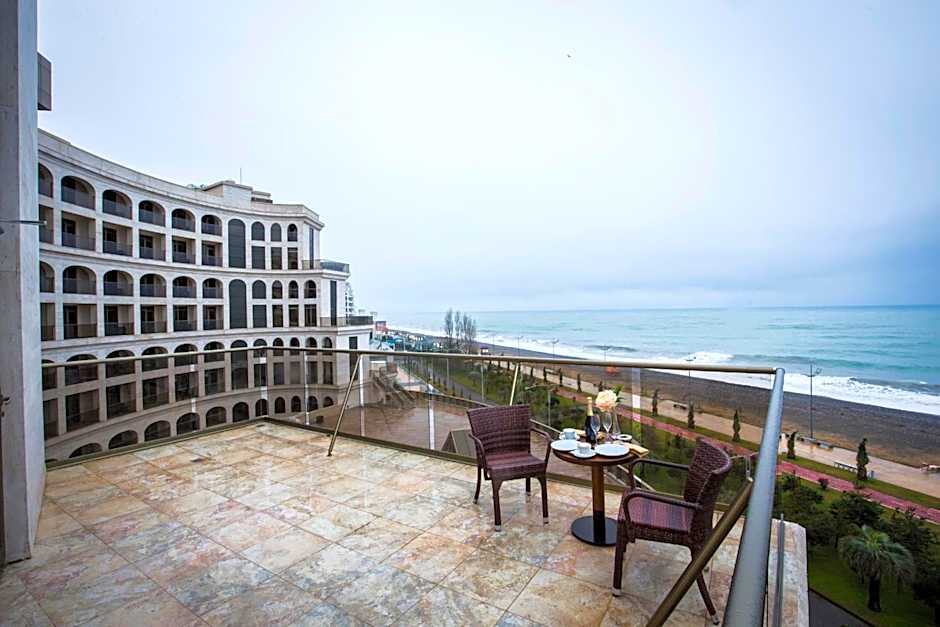 Colosseum Marina Hotel