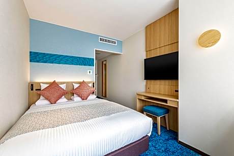 Semi Double Room (With Private Bath)