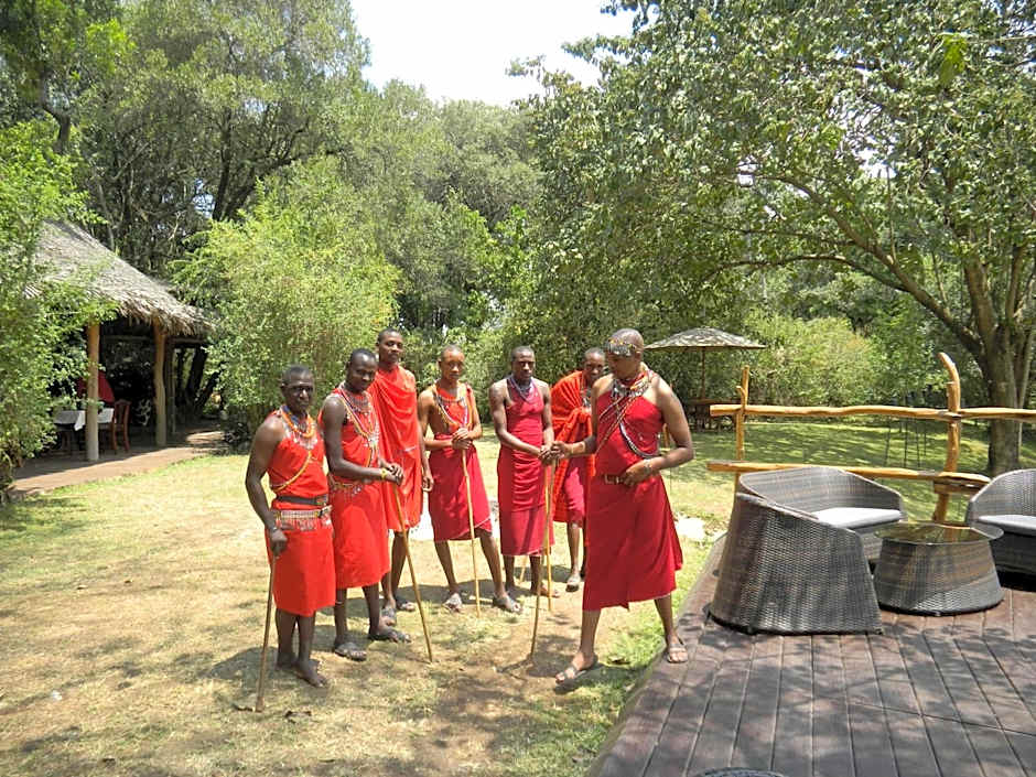 Exploreans Mara River Camp