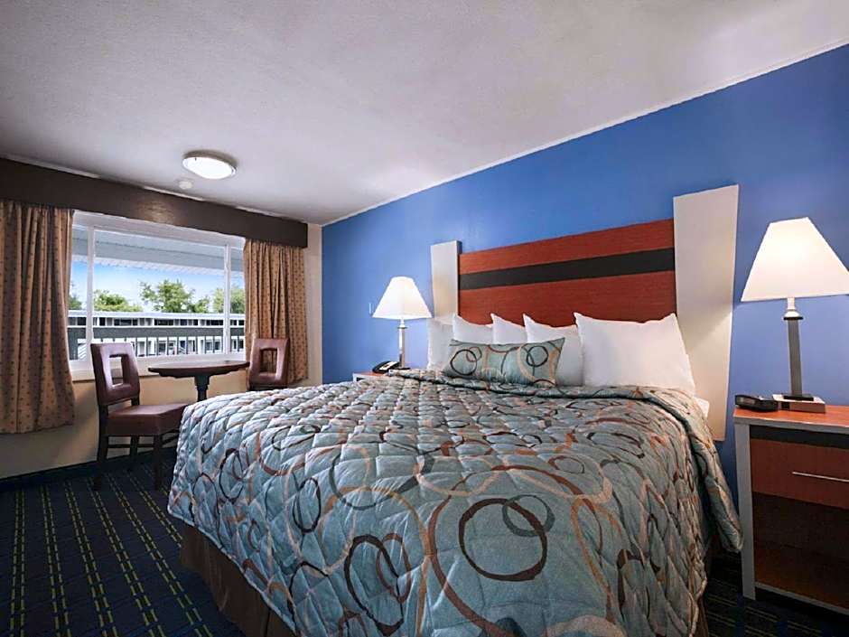 Days Inn by Wyndham West Yarmouth/Hyannis Cape Cod Area