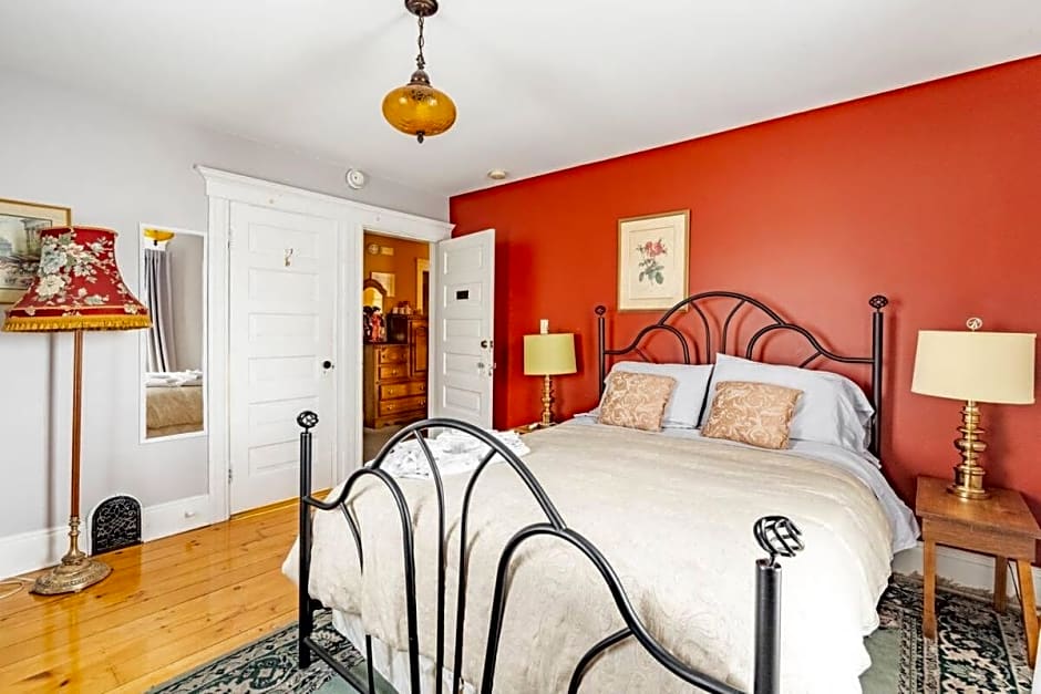 Ye Olde Walkerville Bed & Breakfast