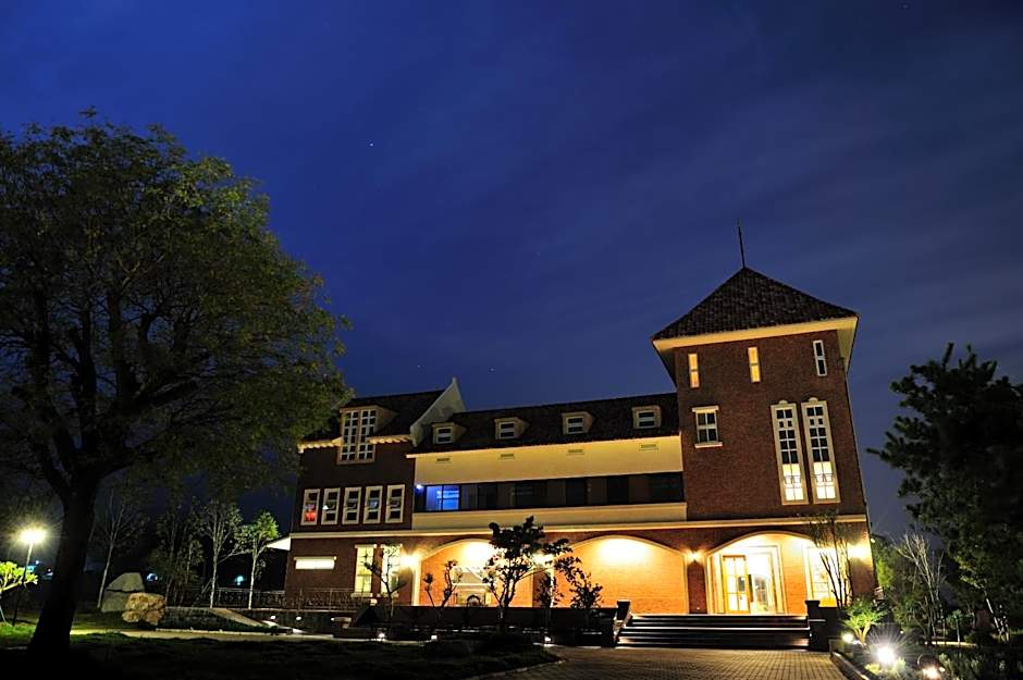 Schokolake Country House