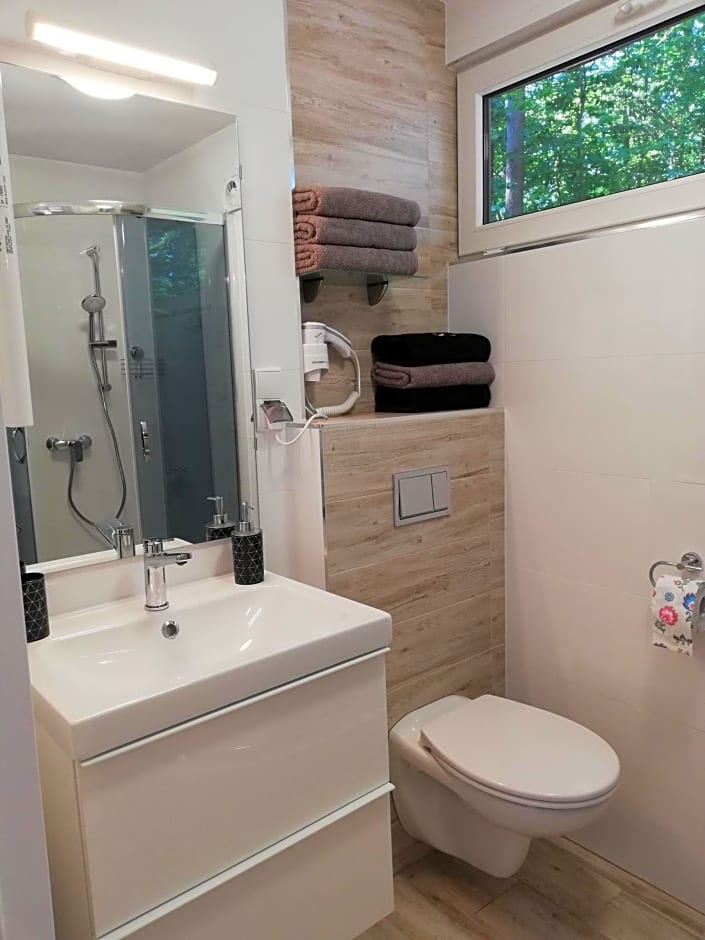 Domek nad jeziorem 7