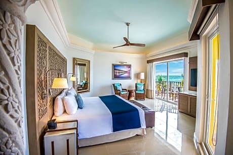 Master One Bedroom Premium Suite 1 King Bed Oceanfront - Gpf