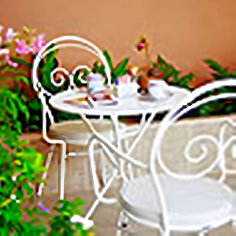 TJ Guest House