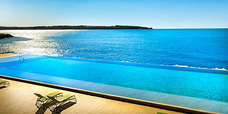 Aminess Maestral Hotel