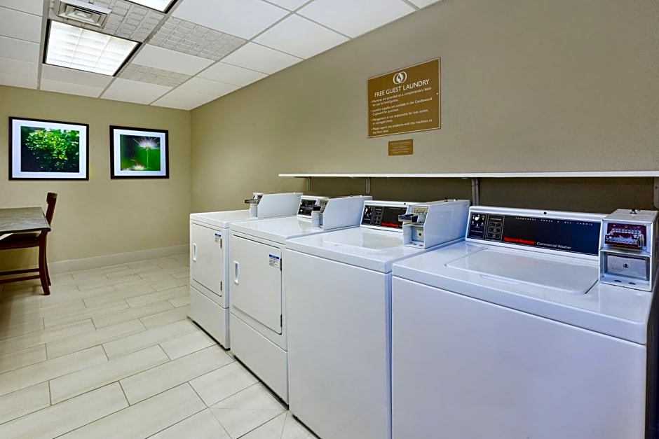 Candlewood Suites Grand Rapids Airport By IHG