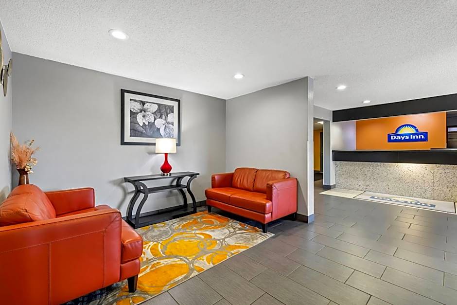 Days Inn by Wyndham Black River Falls