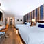 Cambria Hotel Detroit Downtown