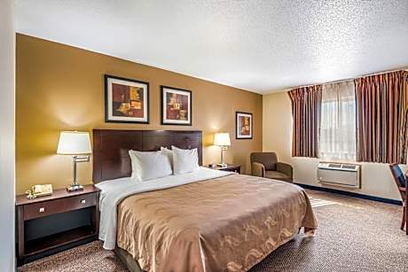Quality Inn & Suites Eldridge Davenport North