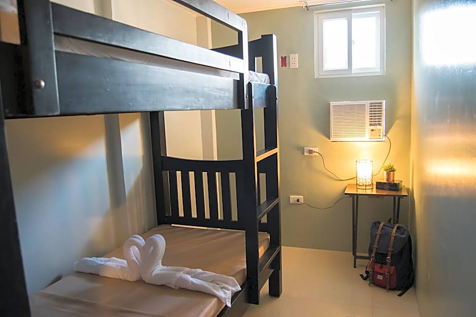 Foto 1 di 5 di Standard Double Room with Shared Bathroom