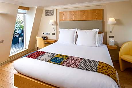 King Room with Balcony