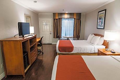 Queen Room with Two Queen Beds - Non-Smoking