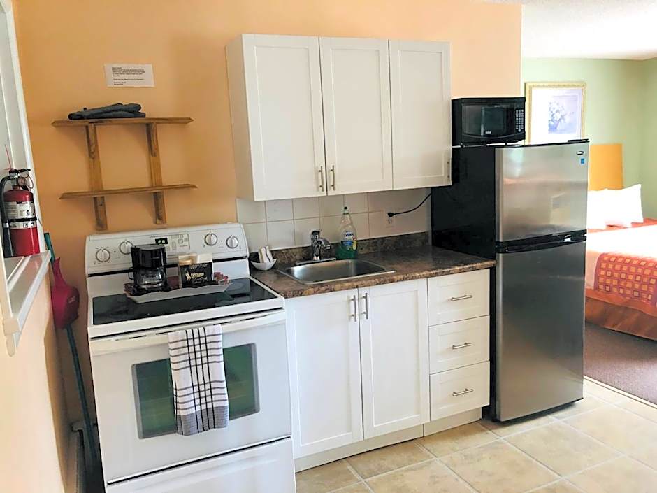 Perth Plaza Inn & Suites