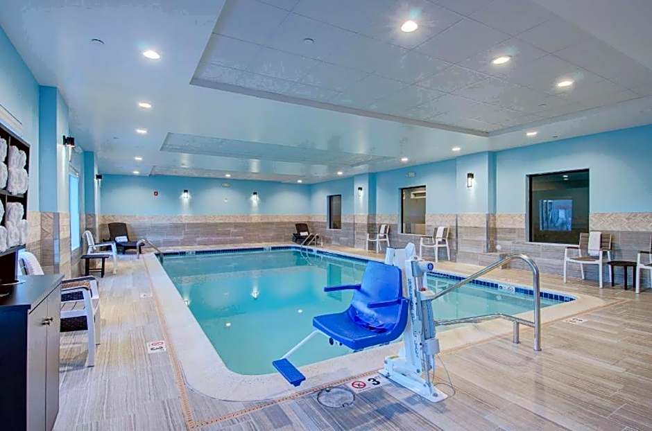 Hampton Inn & Suites Boston/Stoughton