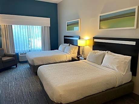 Standard Room with Two Queen Beds