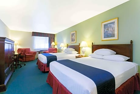 Double Room with Four Double Beds - Non-Smoking