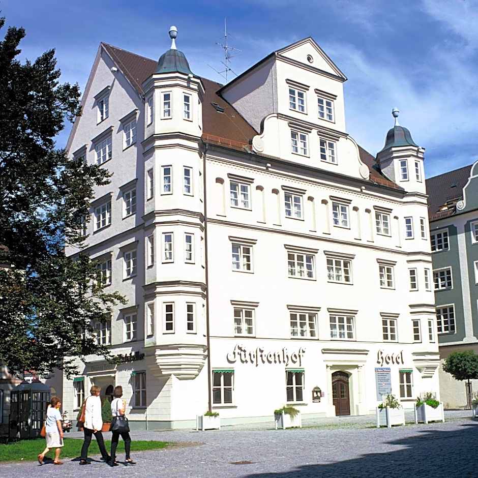 Der Fuerstenhof