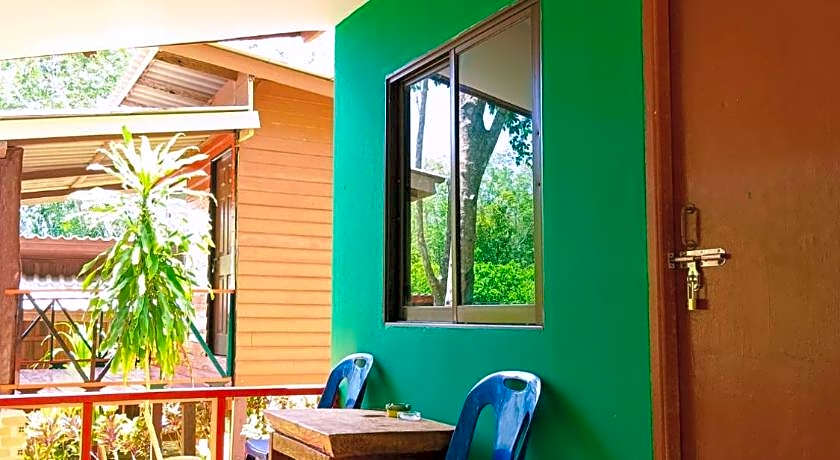 Lanta Maikeaw Bungalow