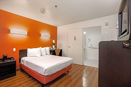 Double Room - Disability Access - Non-Smoking