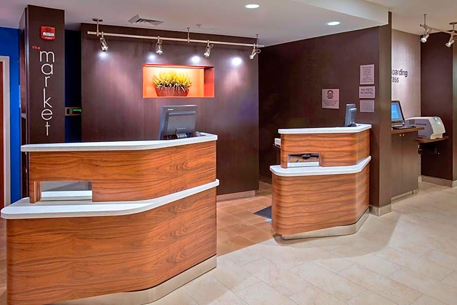 Courtyard by Marriott Winston-Salem Hanes Mall