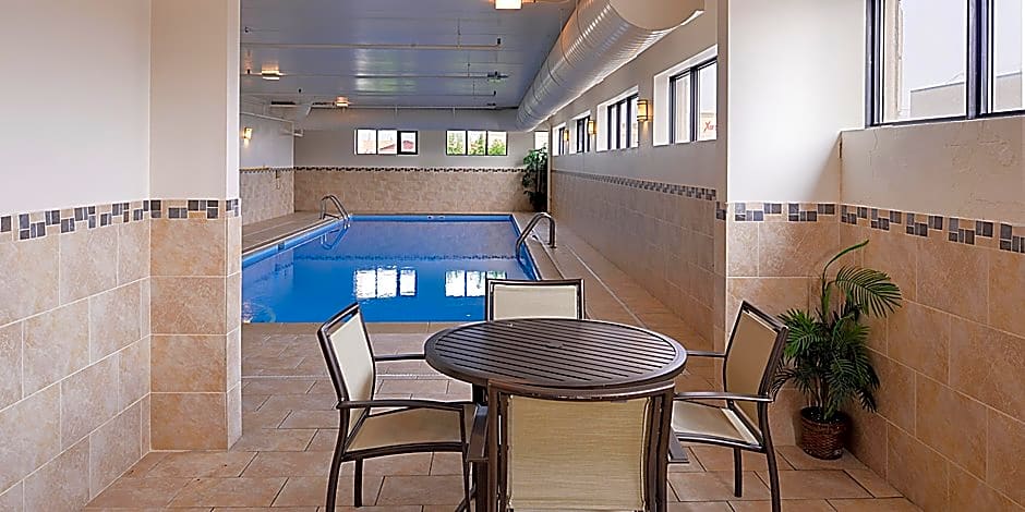 Holiday Inn Express Crestwood By IHG