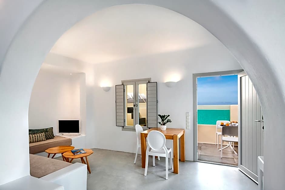 Skyfall Suites - Adults Only