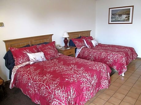 Double Room with Two Double Beds - Non-Smoking