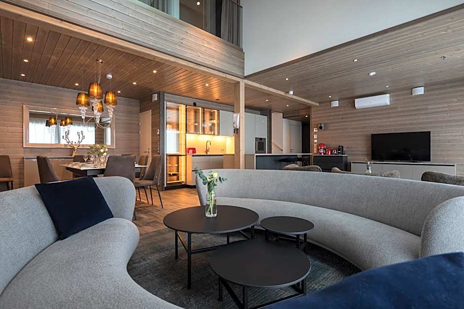 Kultakero Northern Sky, 3BR Penthouse with Jacuzzi 128m2