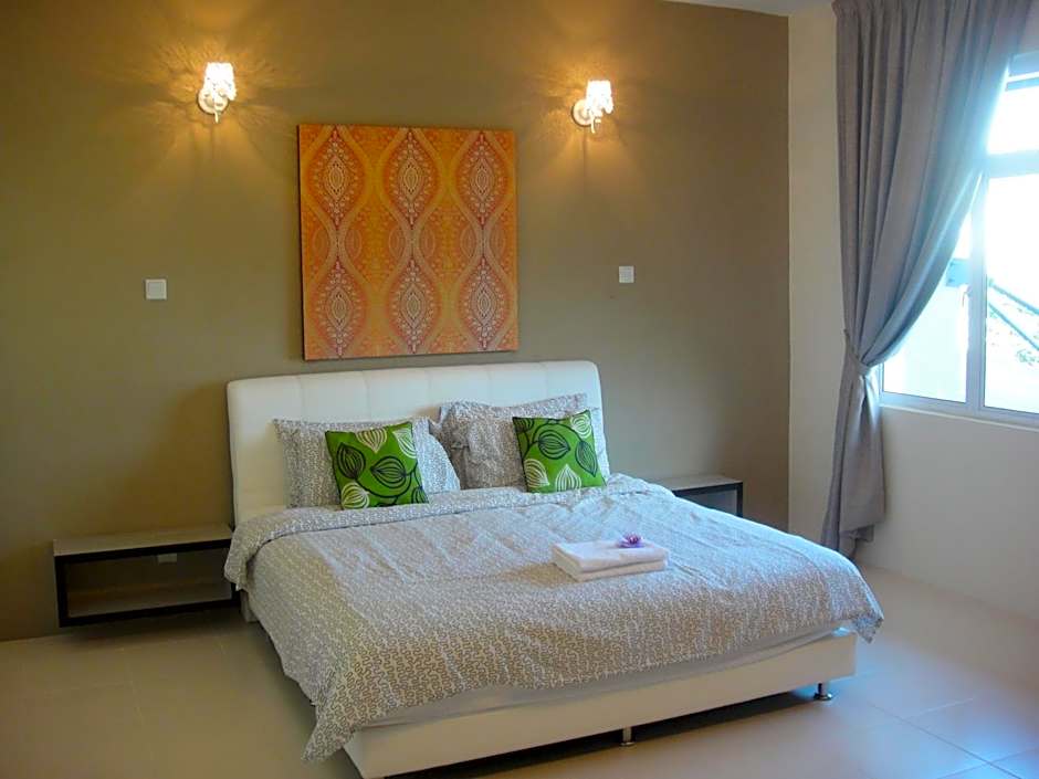 Batu Ferringhi - Shamrock Beach Villas