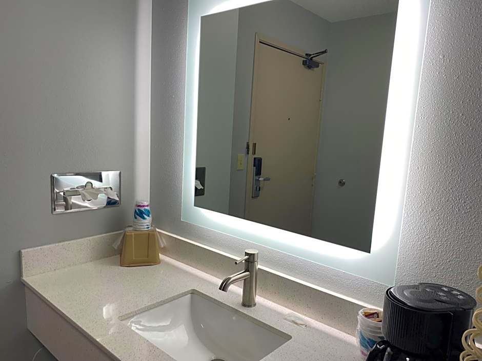 AmericInn by Wyndham Viroqua