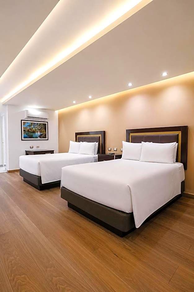 Quinta Dorada Hotel & Suites