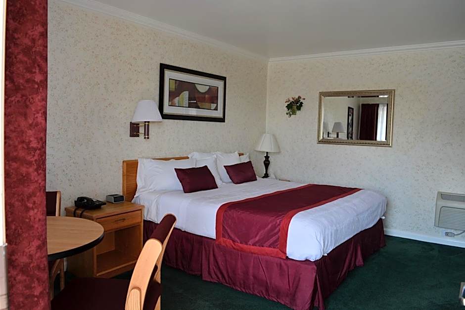 Travelers Inn