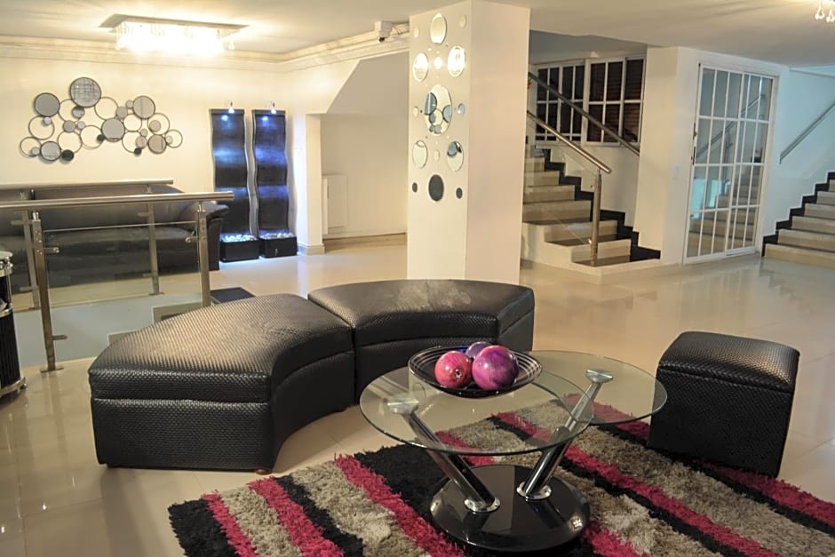 Hotel Calima Real