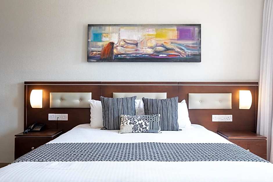 Livadhiotis City Hotel