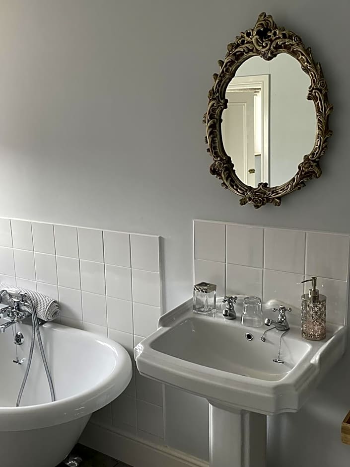 Eagle House - Award Winning B&B and Apartment