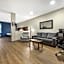 Best Western Plus Revere Inn & Suites
