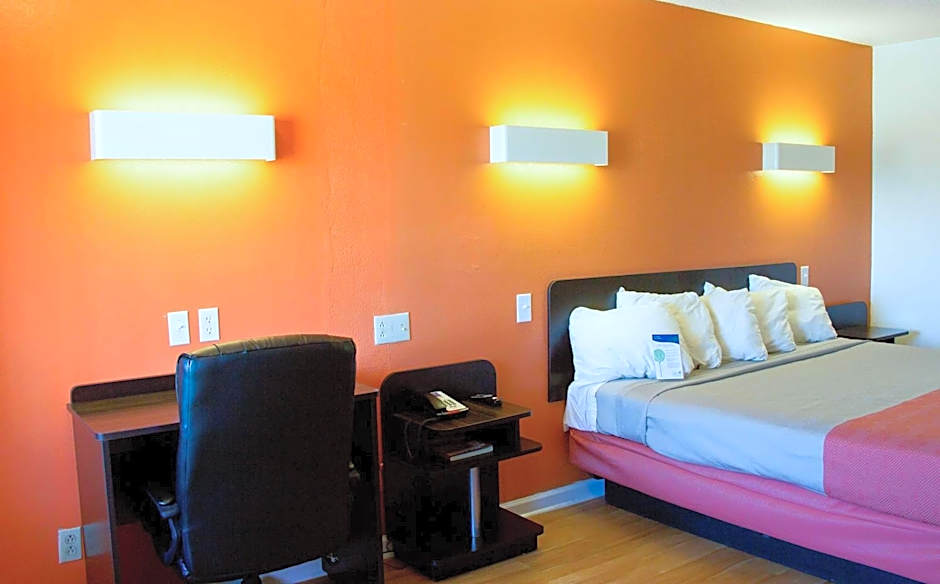 Motel 6-Cookeville, TN