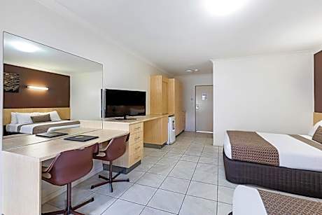 Reef Gateway Hotel