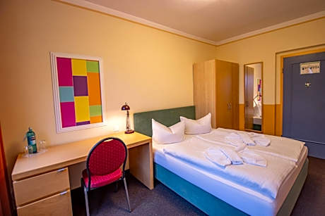 Economy Single Room in the outbuilding