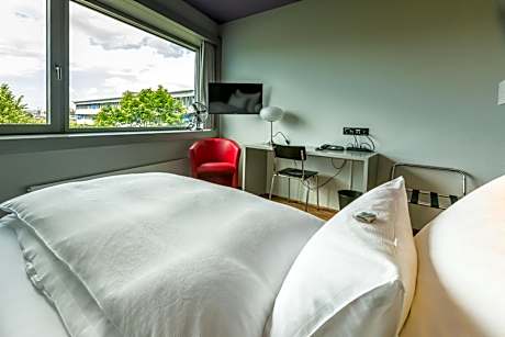 dasbreitehotel am Rhein