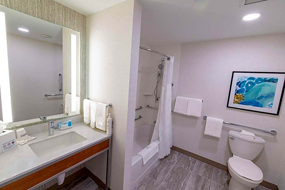 Hilton Garden Inn Lakewood