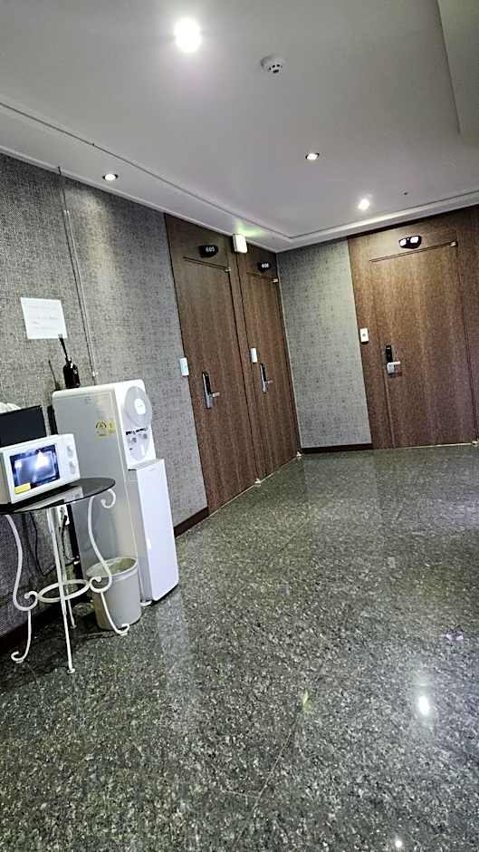 Suwon Galleria Hotel