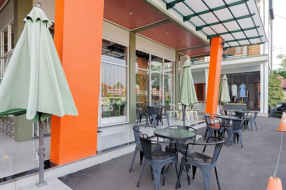 Urbanview Hotel Brodam's Pematang Siantar by RedDoorz