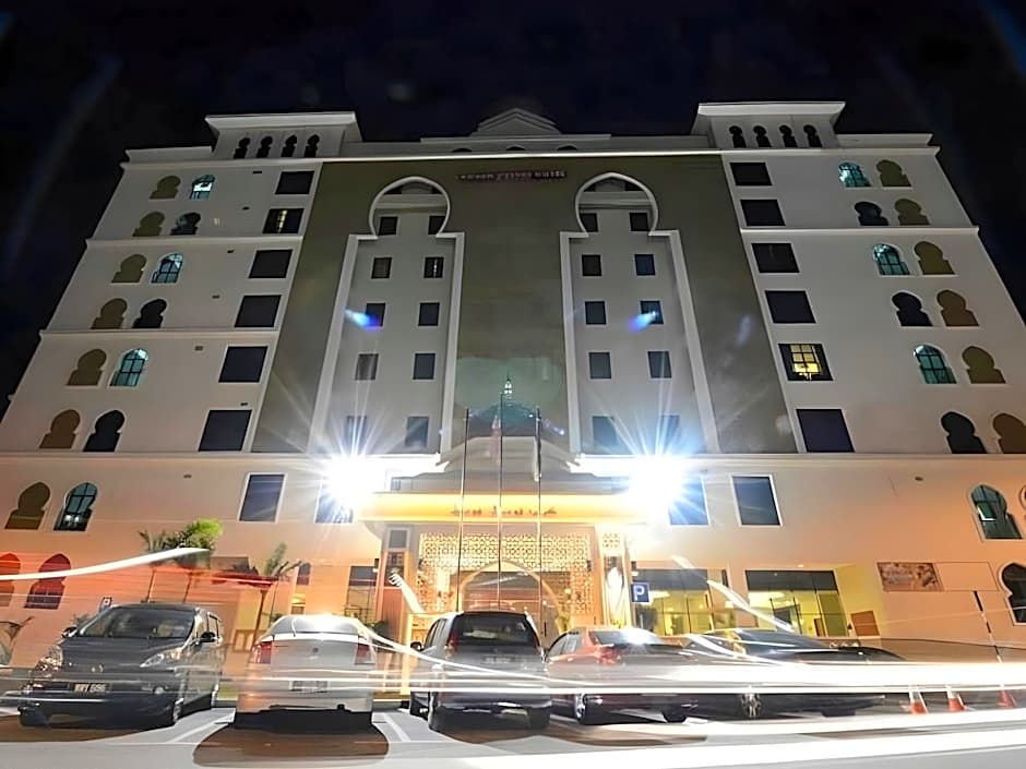 The Grand Puteri Hotel