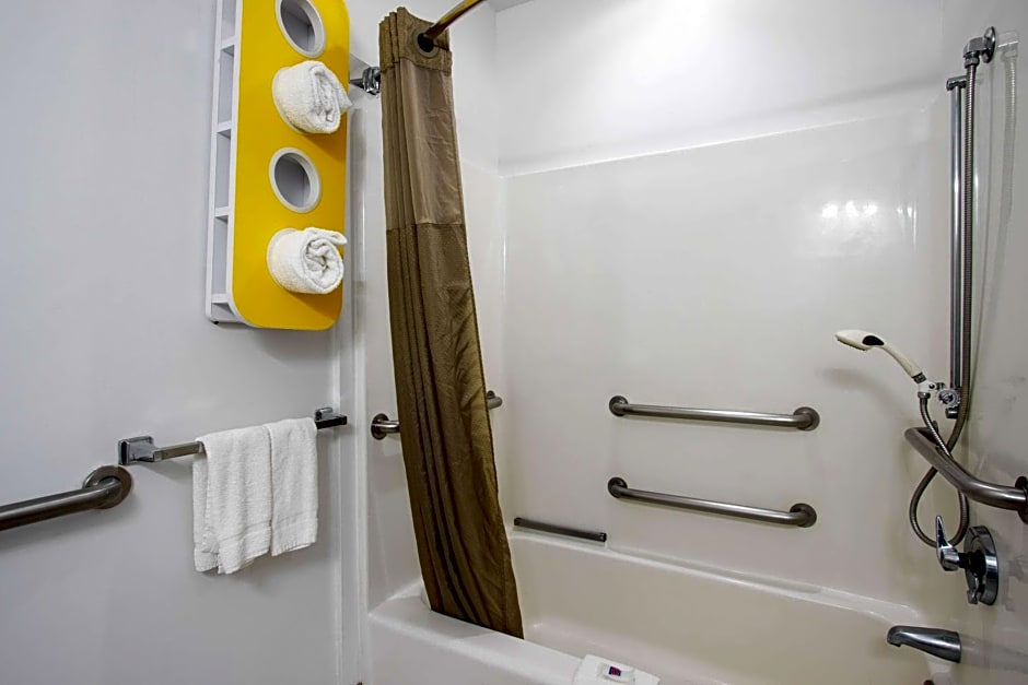 Motel 6-El Paso, TX - Southeast